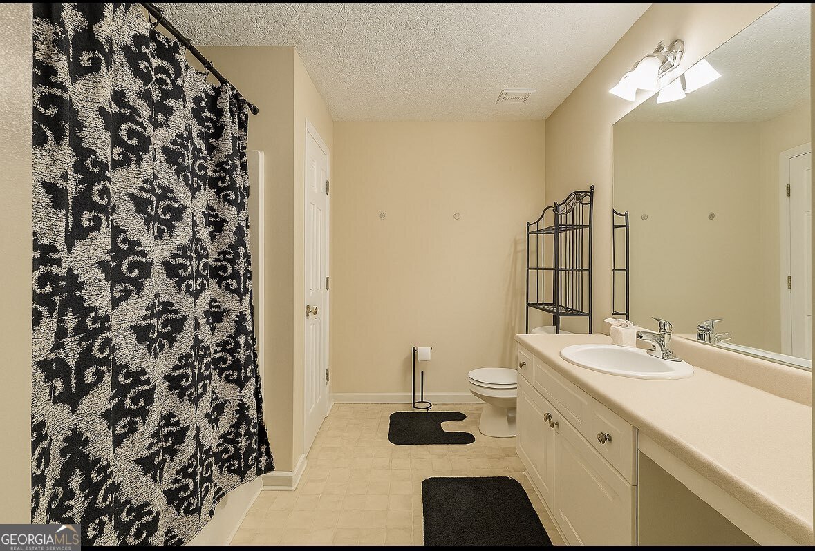 2450 Washington Drive Douglasville - 17