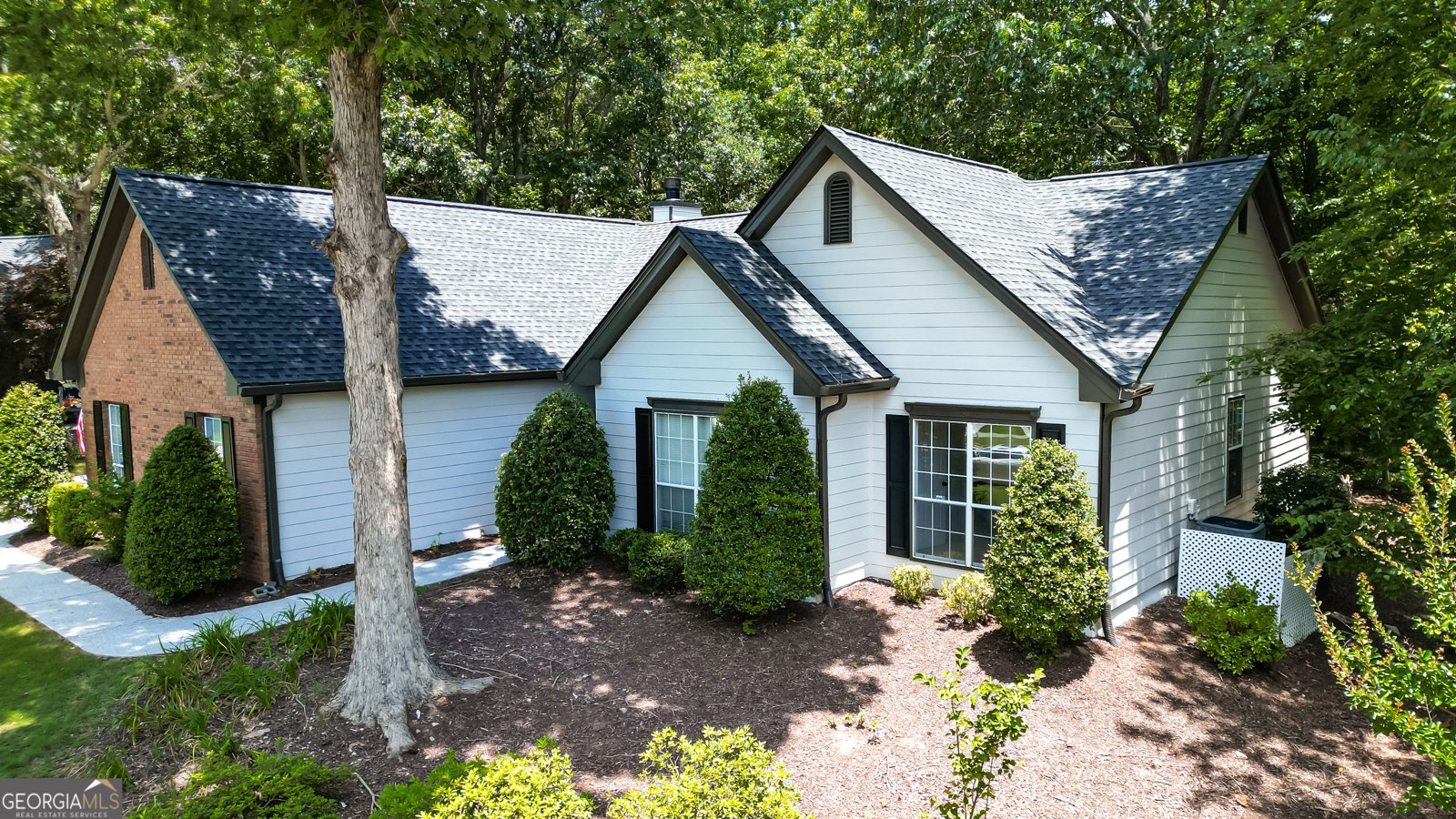 2085 HUNTINGTON HILL Trace Buford - 22
