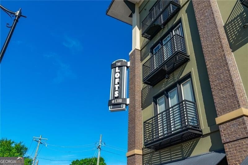 5300 Peachtree Road Atlanta - 1