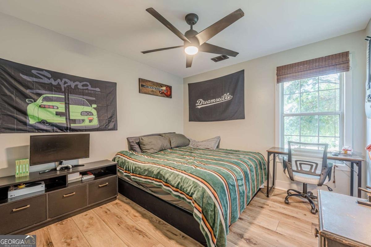7820 Silversmith Drive Cumming - 33