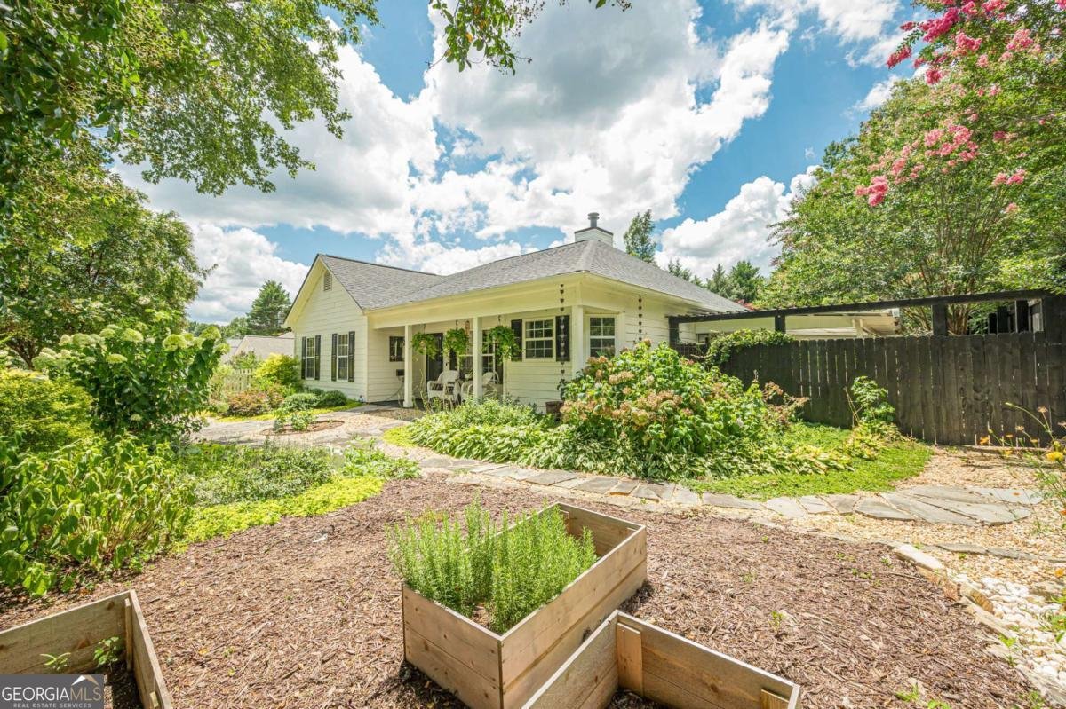 7820 Silversmith Drive Cumming - 7