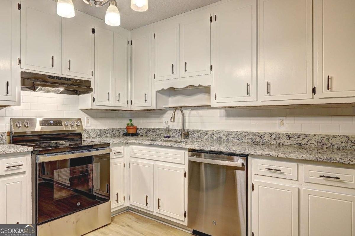 3153 CORNER OAK Drive Peachtree Corners - 30