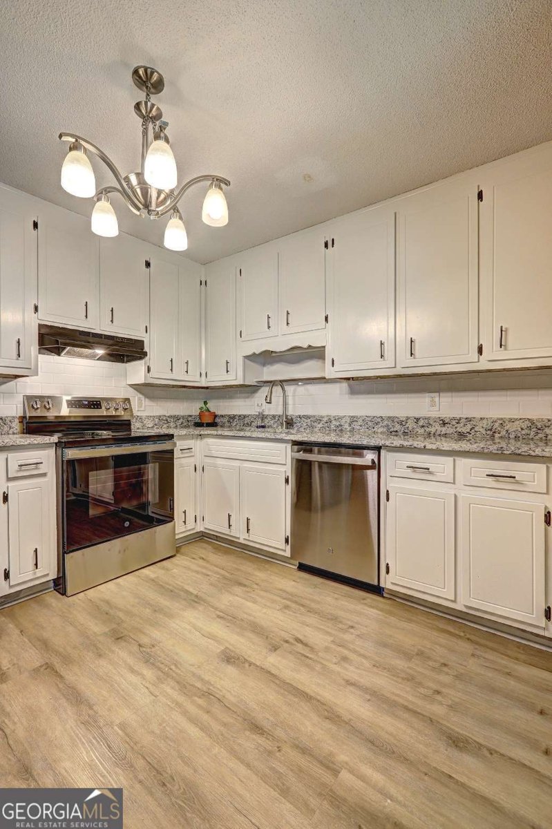 3153 CORNER OAK Drive Peachtree Corners - 31