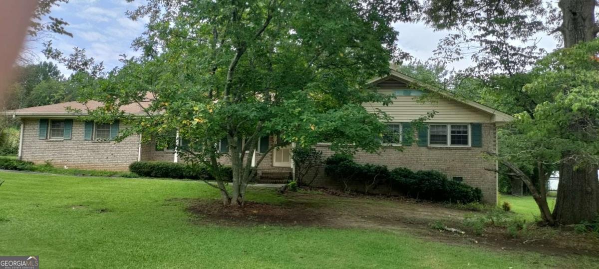 2604 HICKORY VALLEY Drive Snellville - 1
