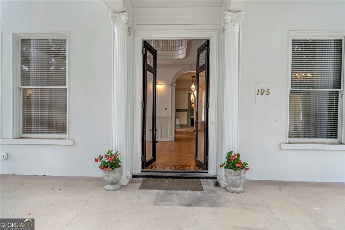 195 College Street Macon - 53