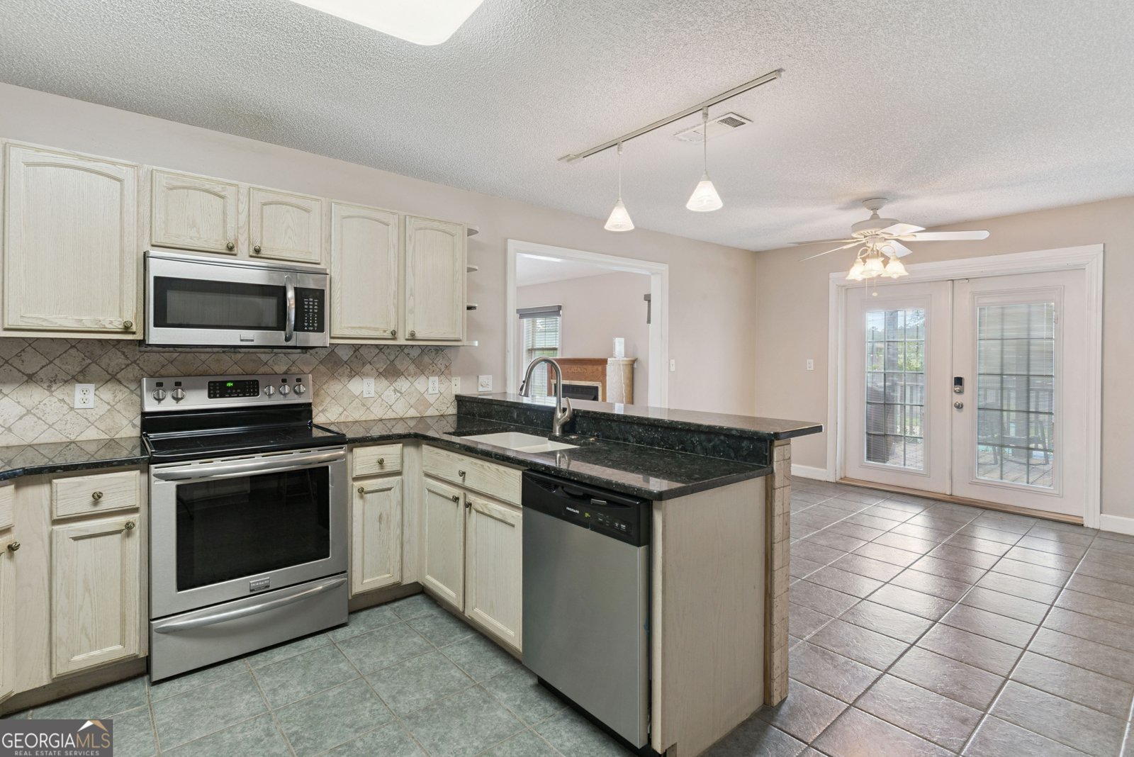 103 Cooper Circle Brunswick - 8