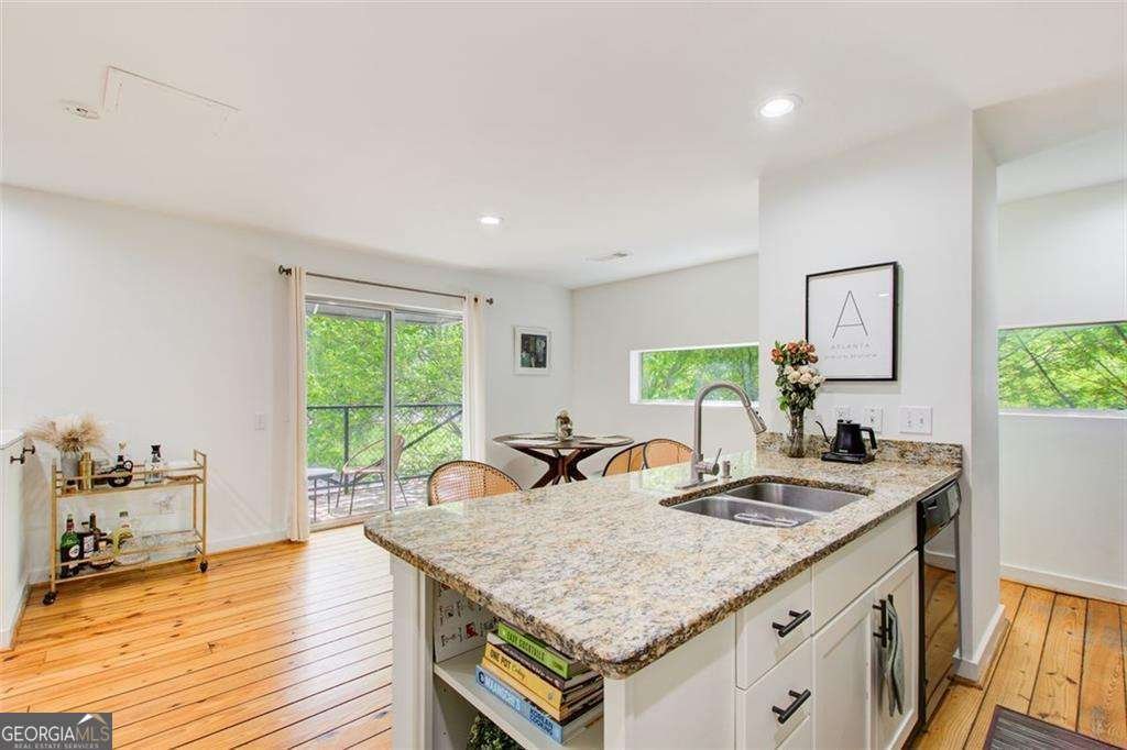 241 Maynard Terrace Atlanta - 17