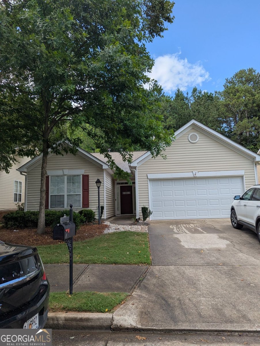 385 Avian Forest Drive Stockbridge - 1