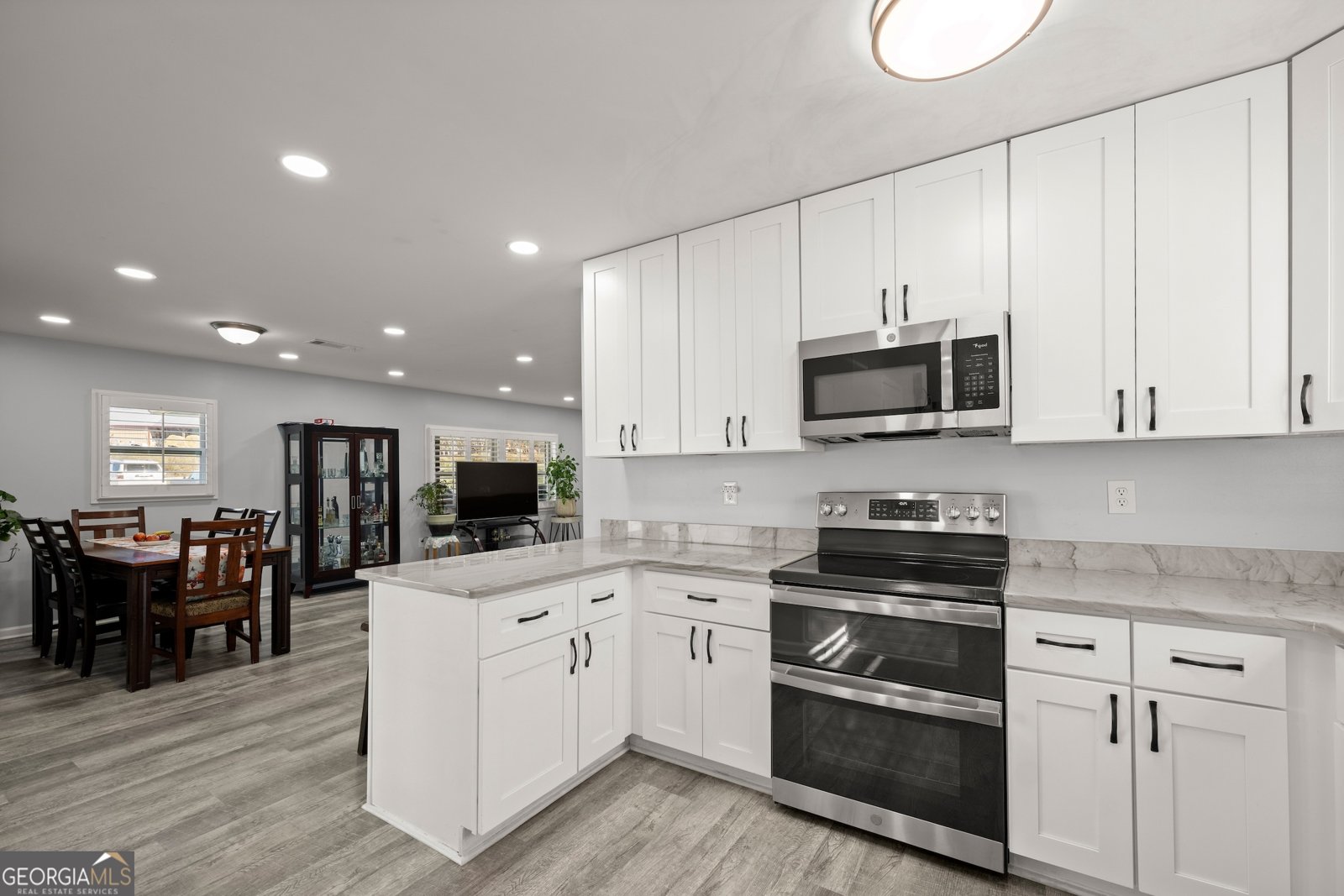 5042 Hopewell Road Murrayville - 1