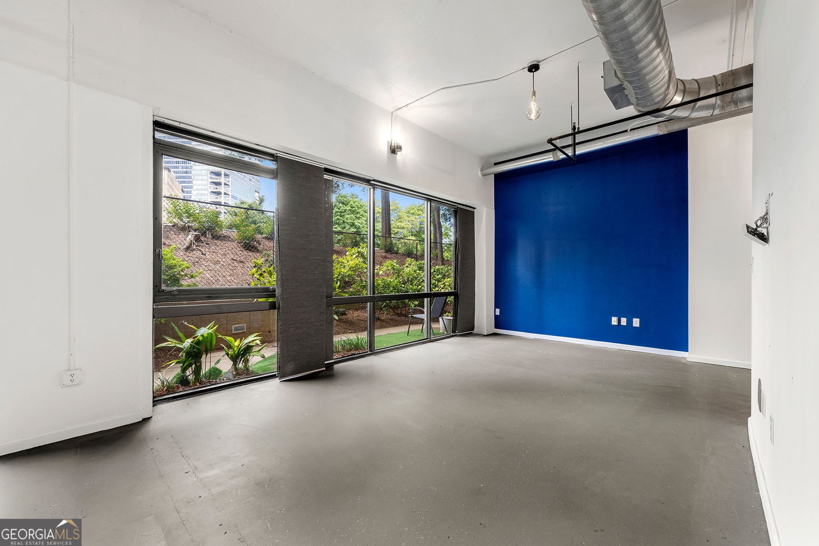120 Ralph Mcgill Boulevard Atlanta - 16