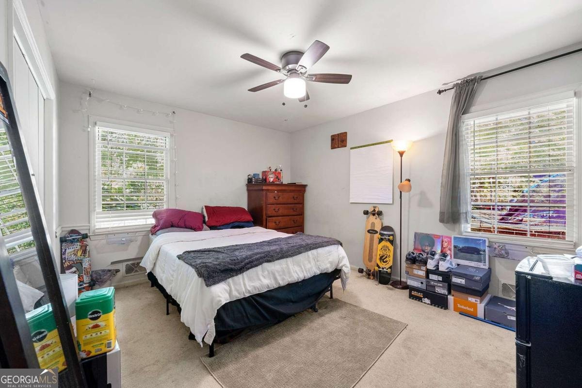 90 North Drive Hampton - 19