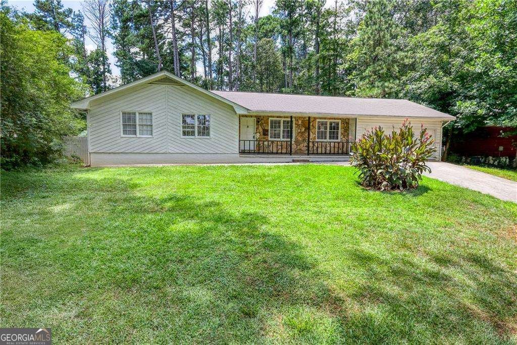 3185 Village Glen Trail Snellville - 1