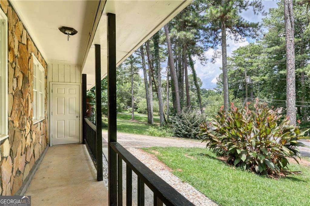 3185 Village Glen Trail Snellville - 11