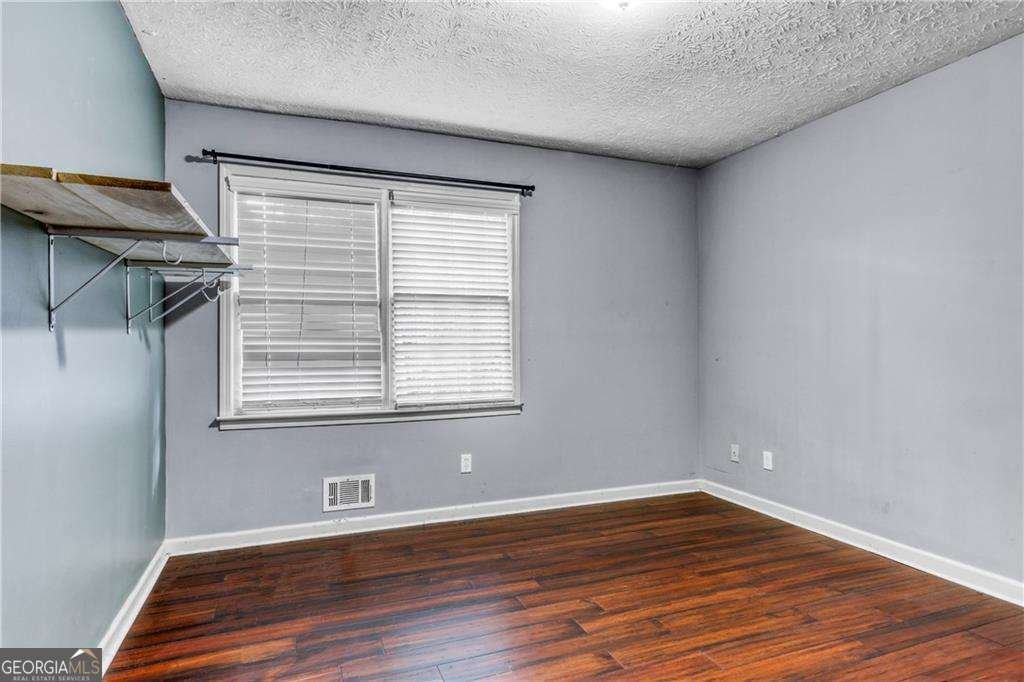 3185 Village Glen Trail Snellville - 16