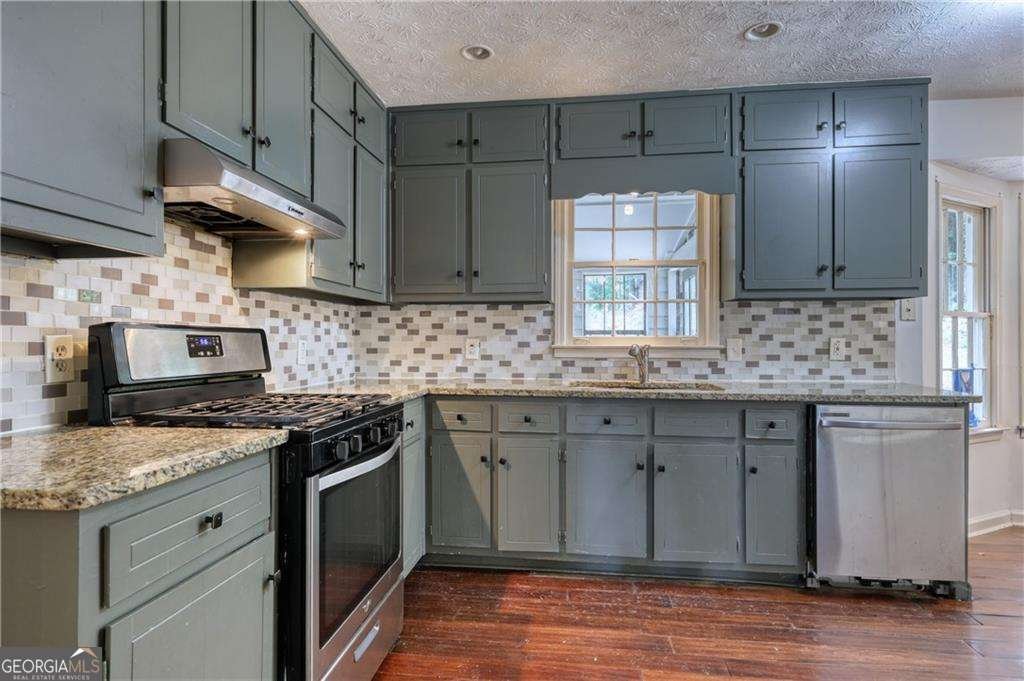 3185 Village Glen Trail Snellville - 2
