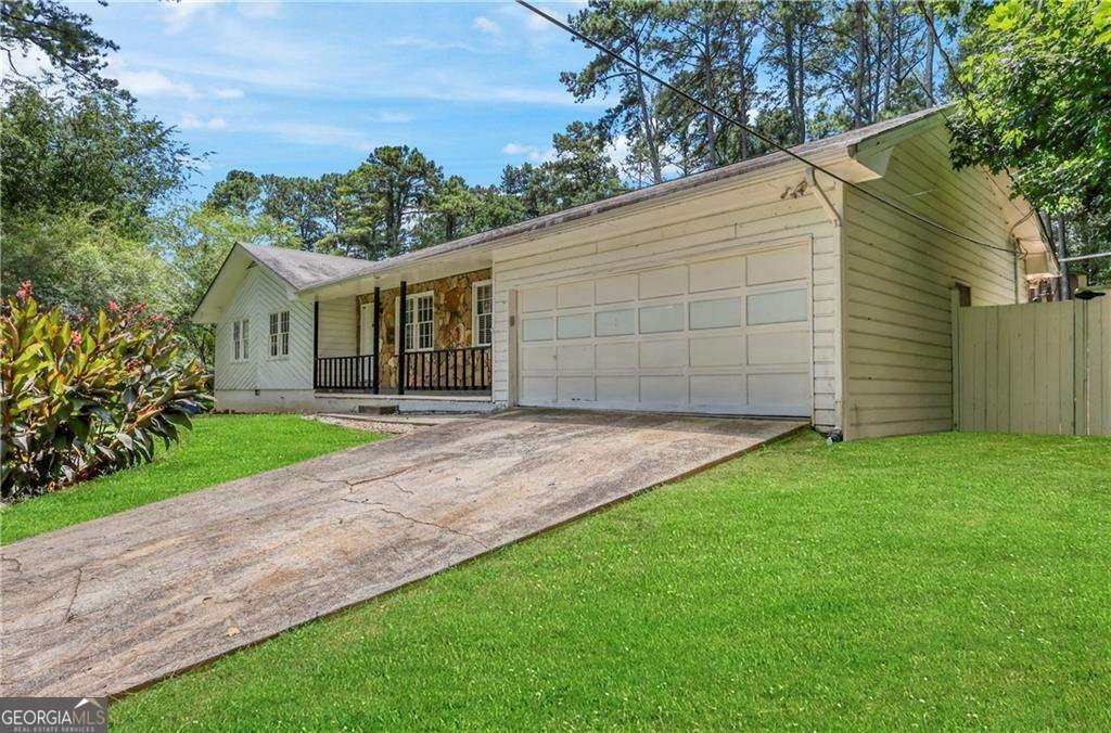 3185 Village Glen Trail Snellville - 22