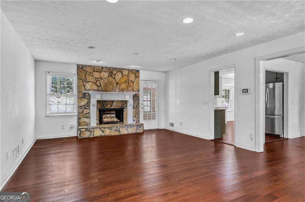 3185 Village Glen Trail Snellville - 9