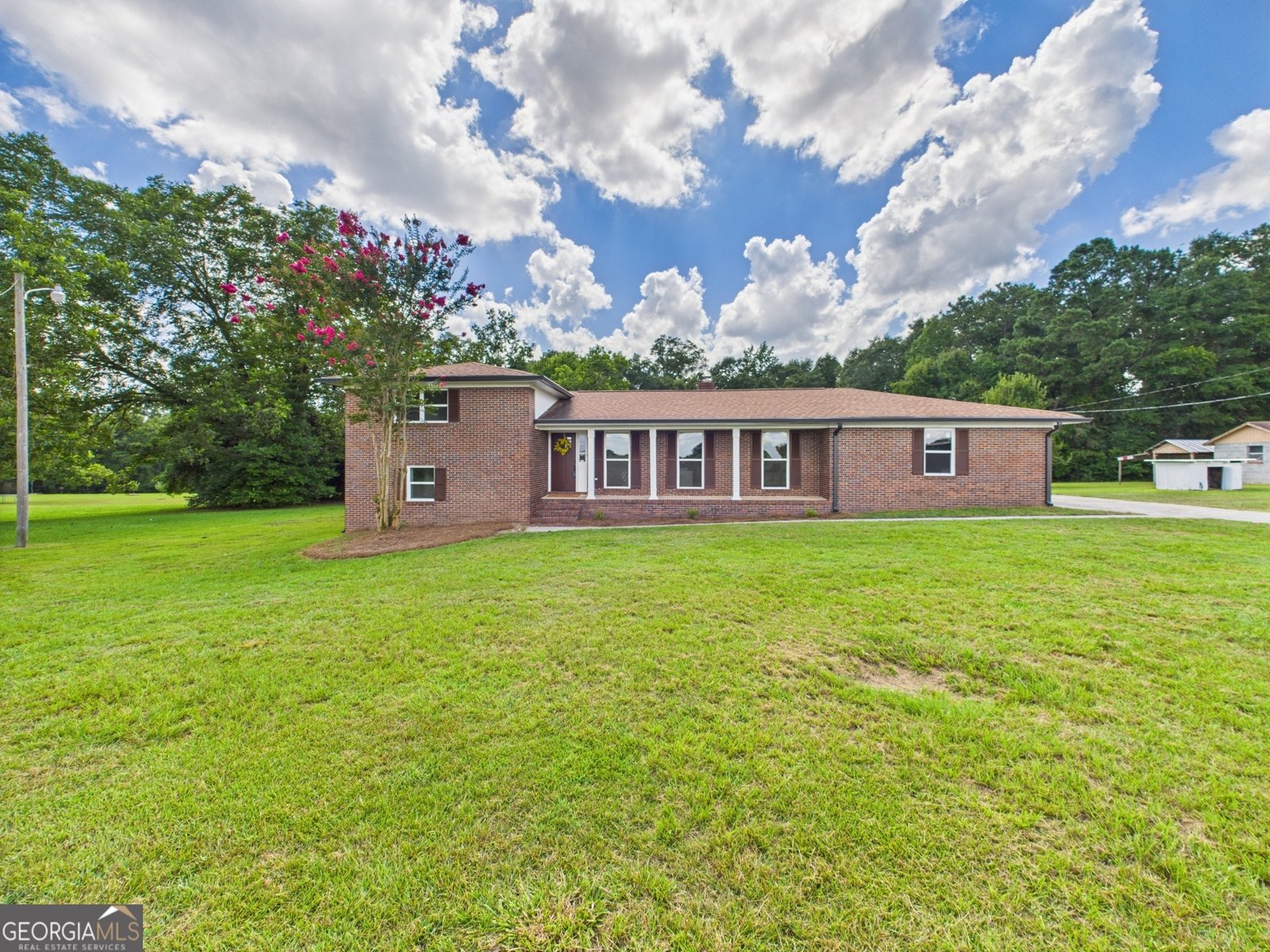 4009 Rogers Road Lizella - 1