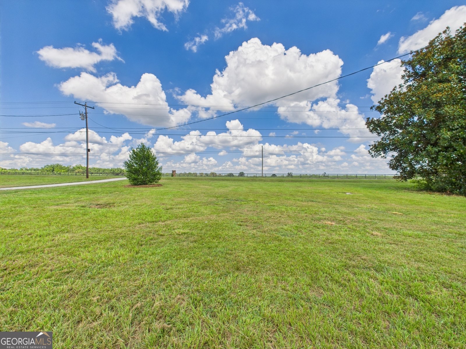 4009 Rogers Road Lizella - 43