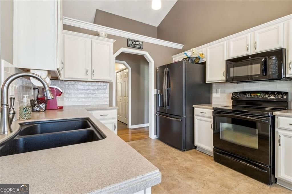 22 Barrington Lane Lane Hiram - 21