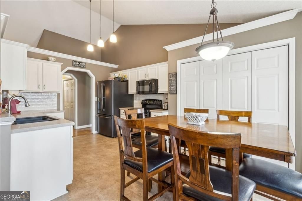 22 Barrington Lane Lane Hiram - 22
