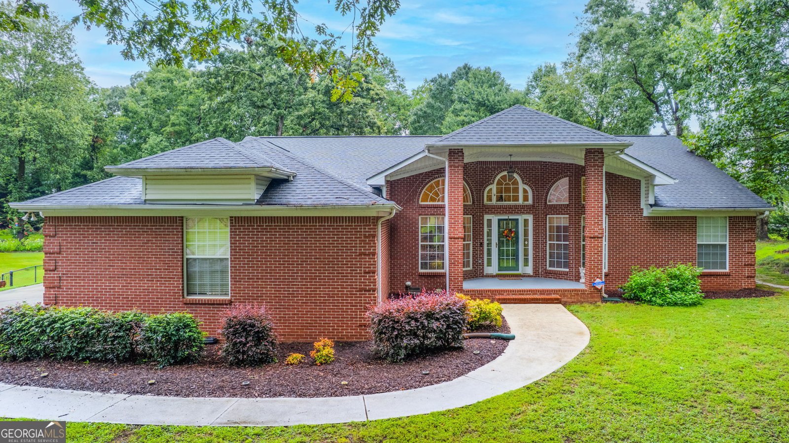 601 Wellington Drive Winder - 2