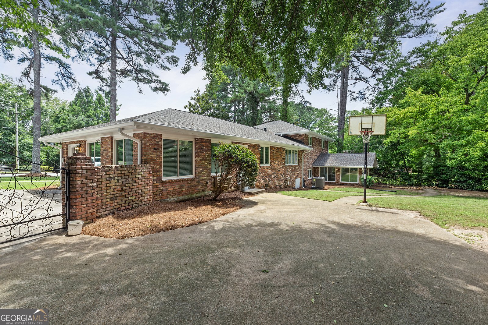 2796 Briarcliff Road Atlanta - 32