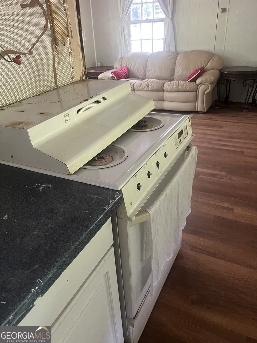 6085 Highway 212 Covington - 6