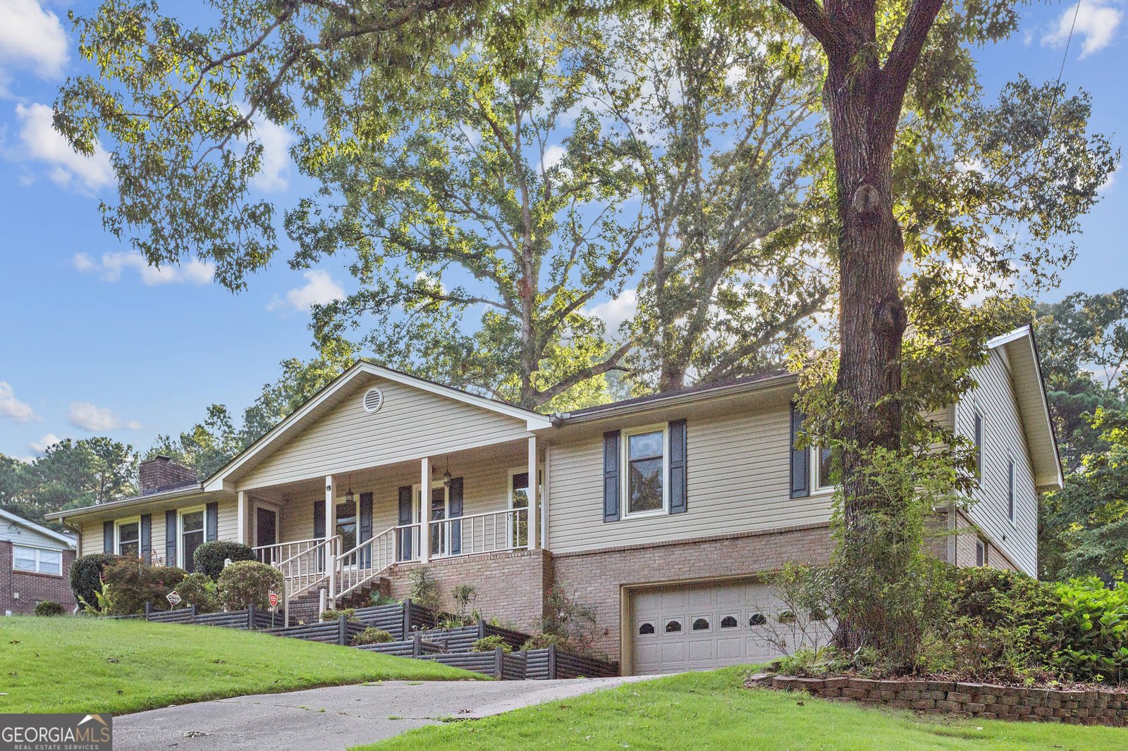 6074 Shallow Wood Lane Douglasville - 1