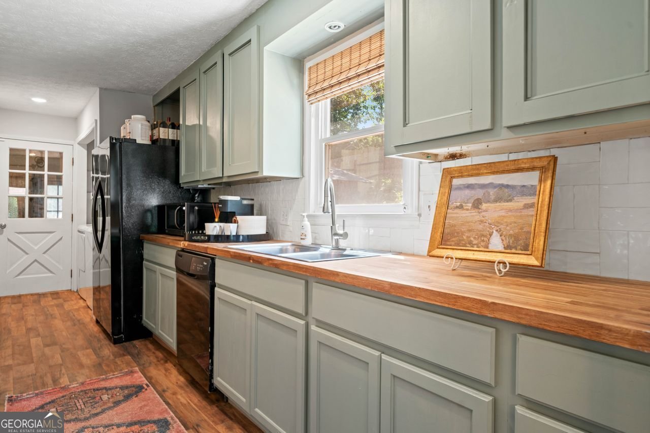 354 OAKRIDGE Drive Cartersville - 12