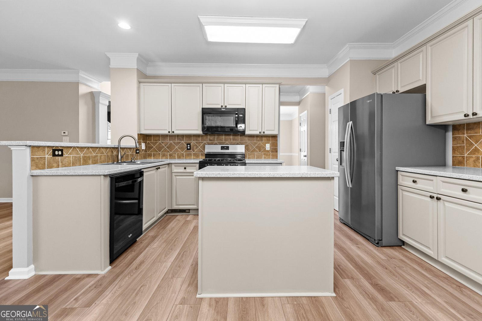 6479 Mobilis Court Sugar Hill - 11