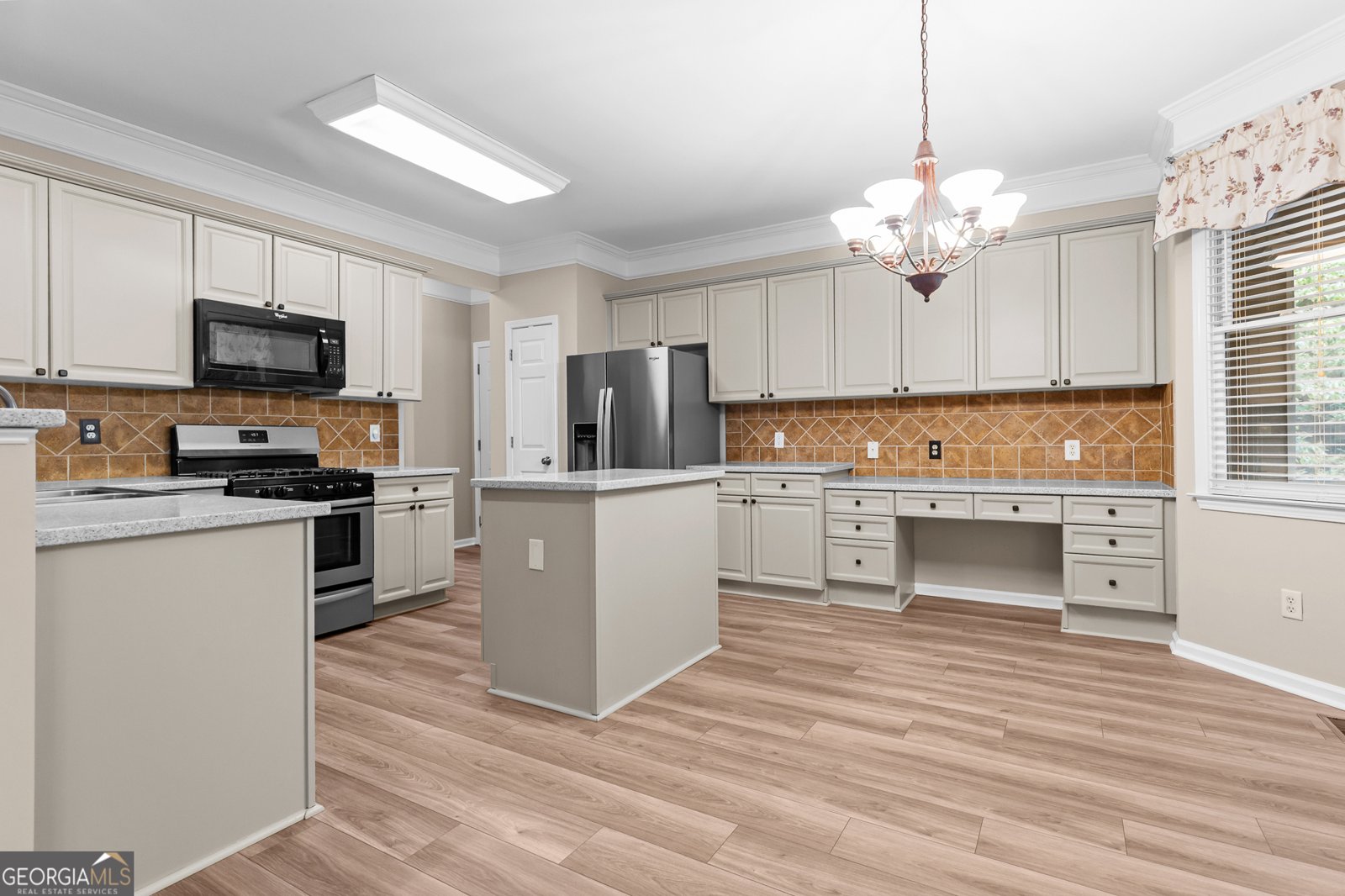 6479 Mobilis Court Sugar Hill - 8