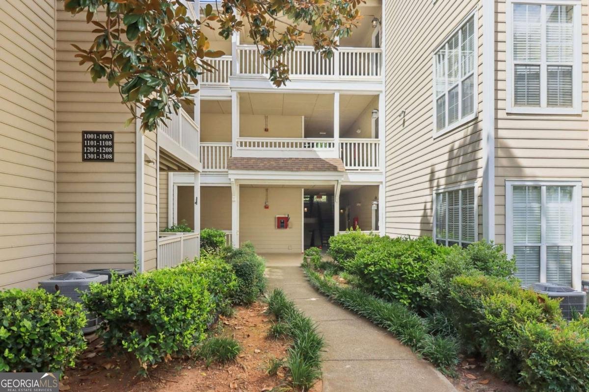 1250 Parkwood Circle Atlanta - 22
