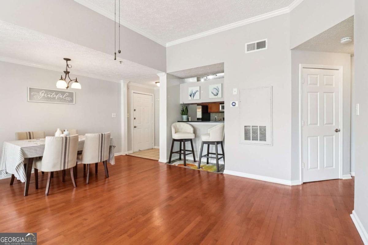 1250 Parkwood Circle Atlanta - 3