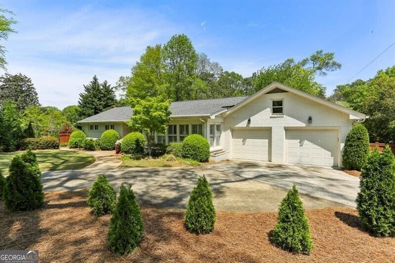 3005 Howell Mill Road Atlanta - 24