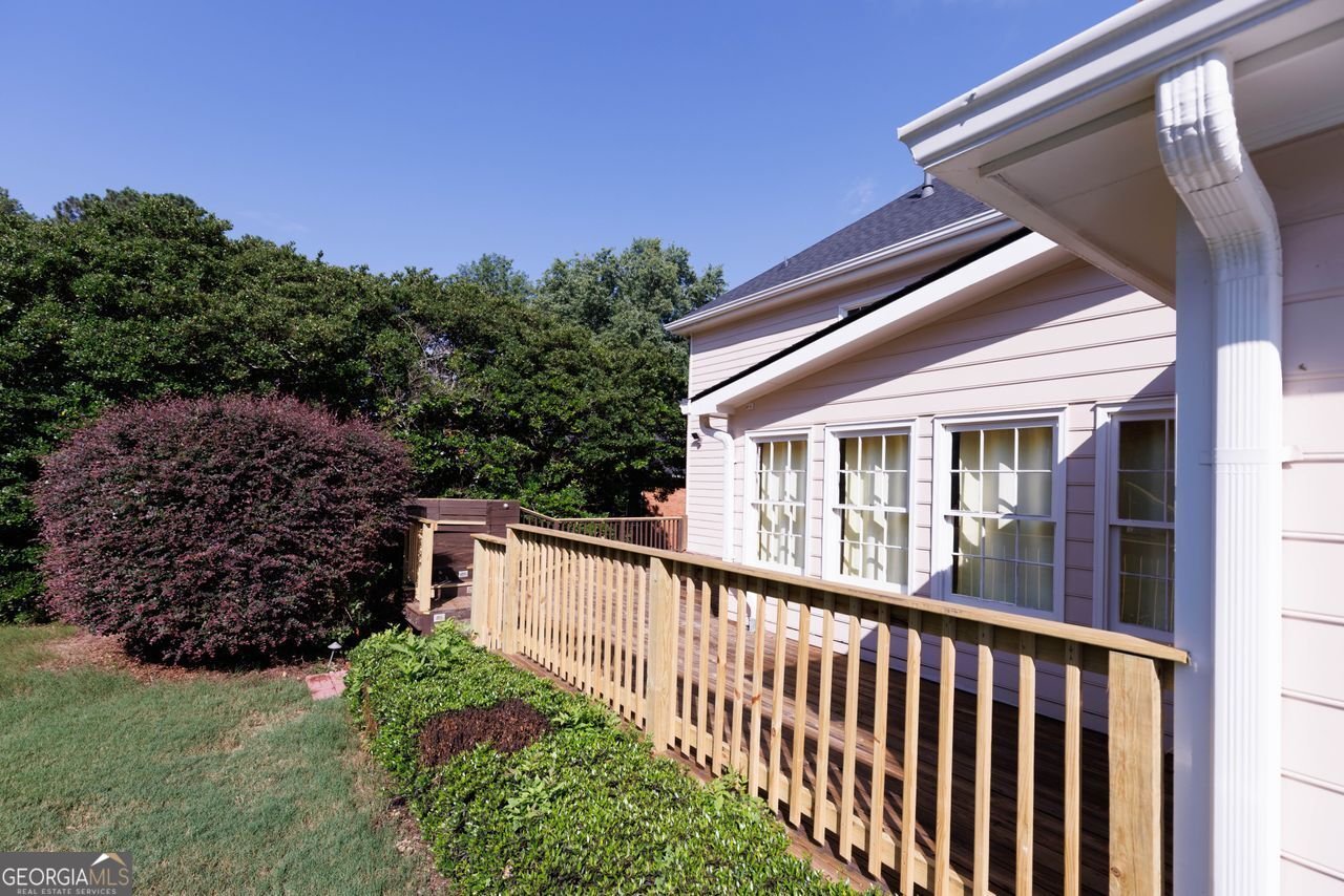 2462 CHIMNEY TOP Lane Snellville - 4
