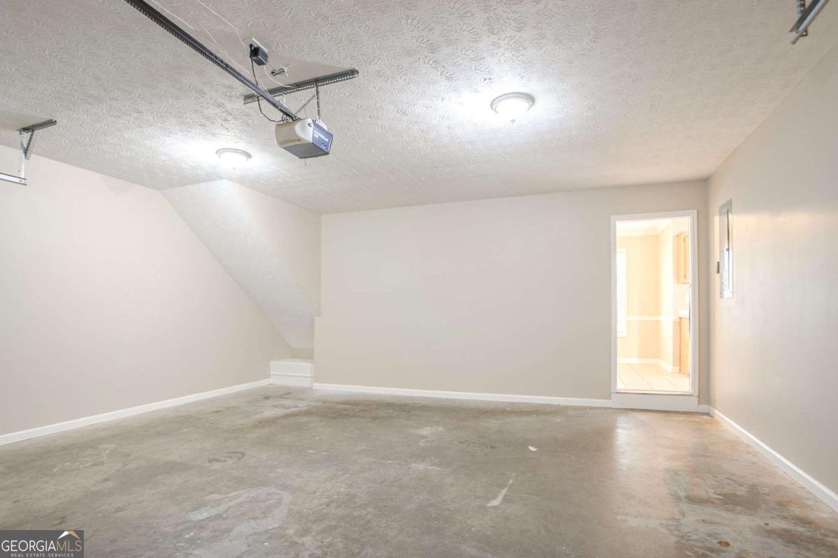 930 Thornwood Circle Covington - 33