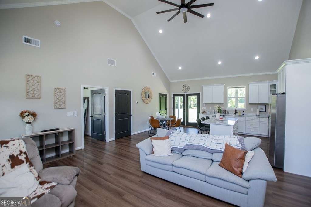 20735 Main Street Ranburne - 5