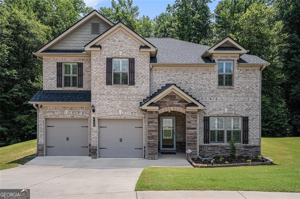 628 Stream Court Fairburn - 1
