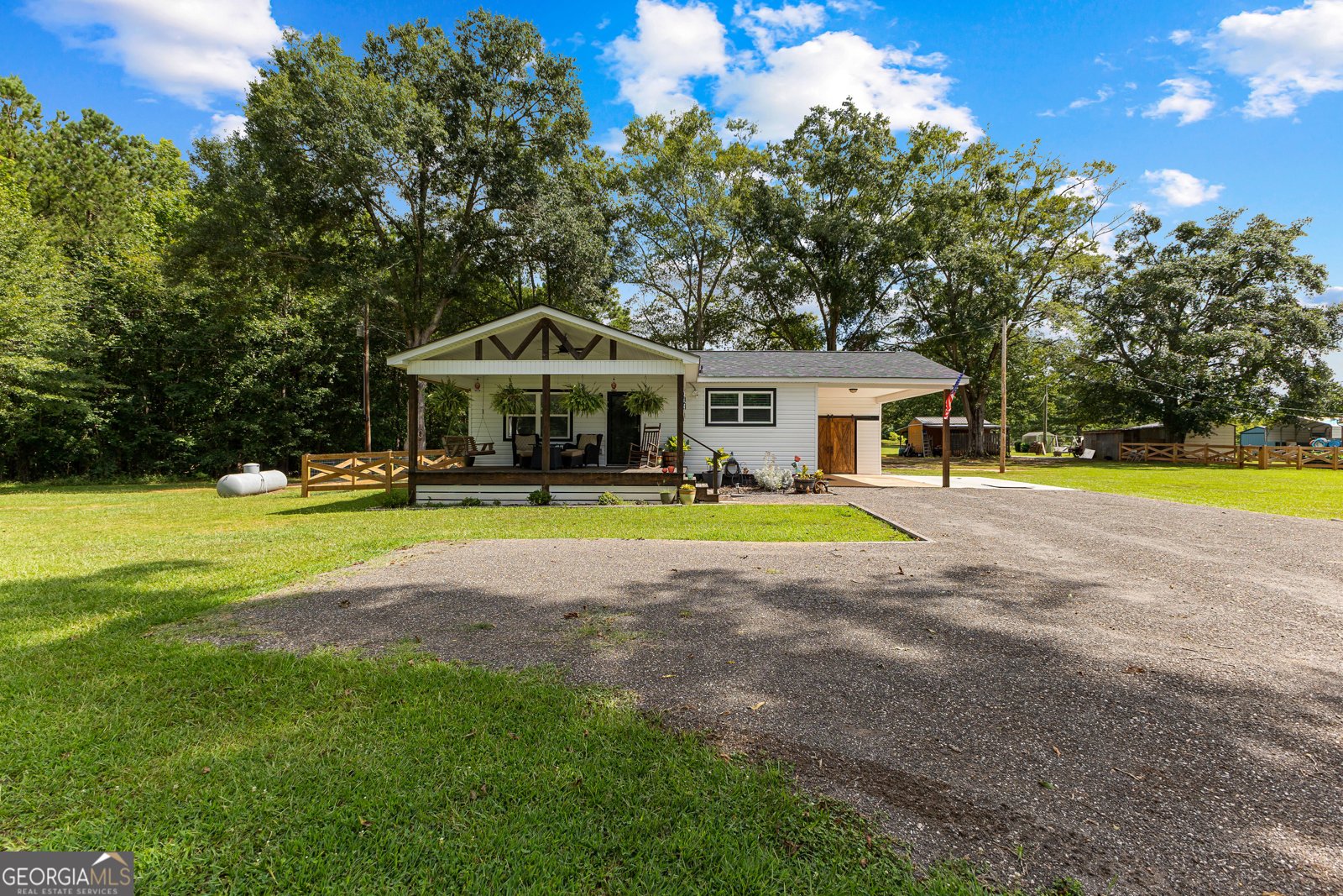 351 East Milner Road Zebulon - 36
