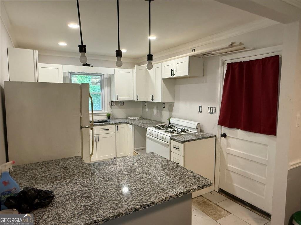 186 Lake Drive Atlanta - 2