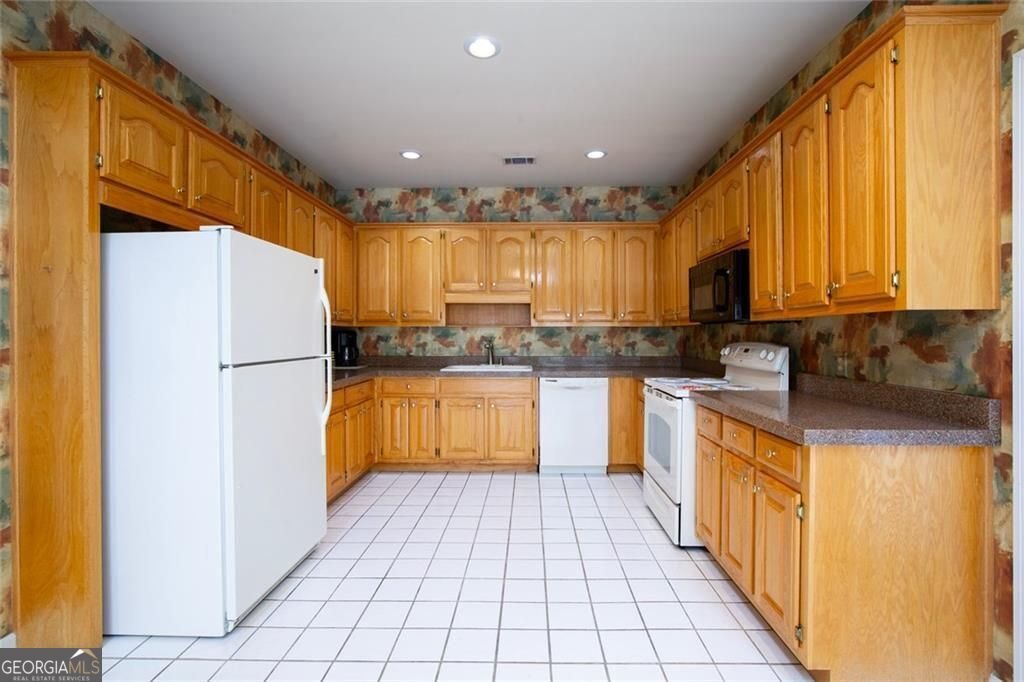 4590 Village Drive Dunwoody - 12