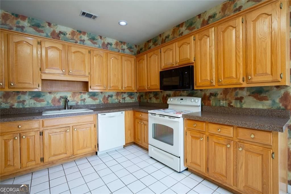 4590 Village Drive Dunwoody - 13