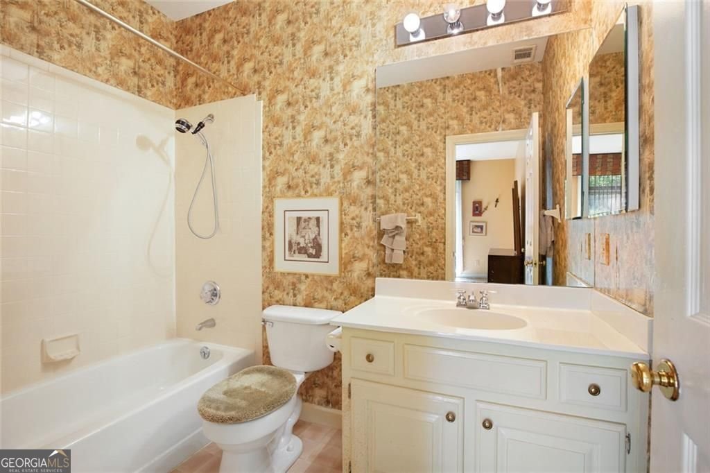 4590 Village Drive Dunwoody - 20