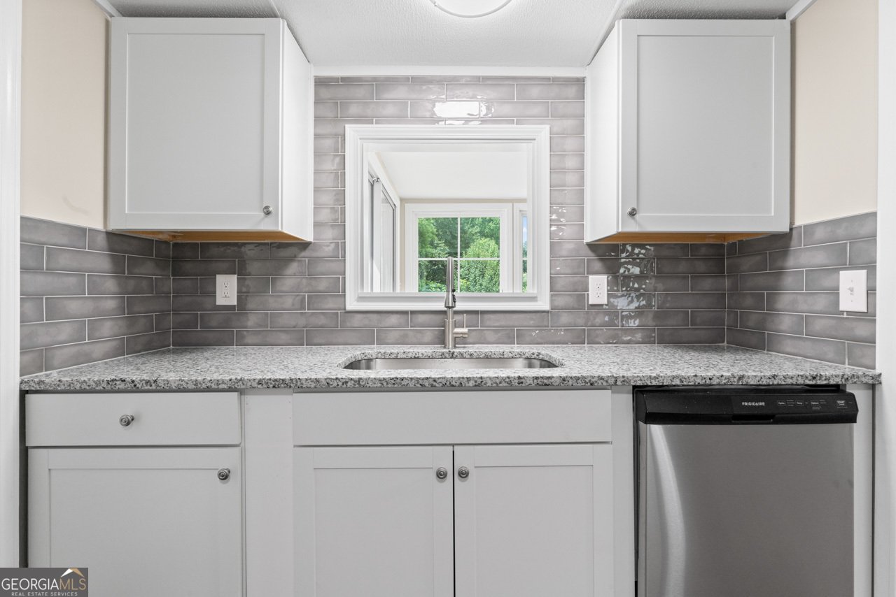 166 James Drive Hampton - 10