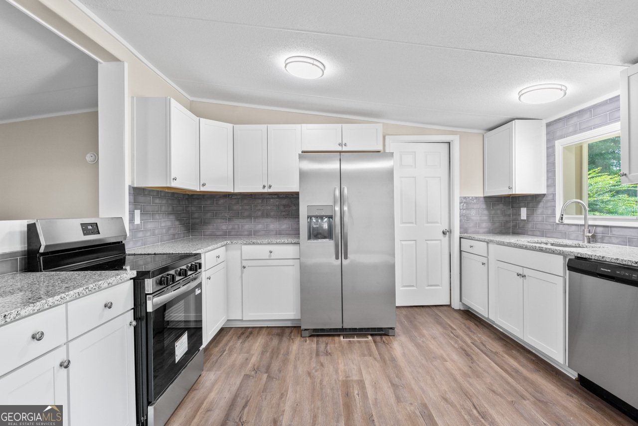 166 James Drive Hampton - 8