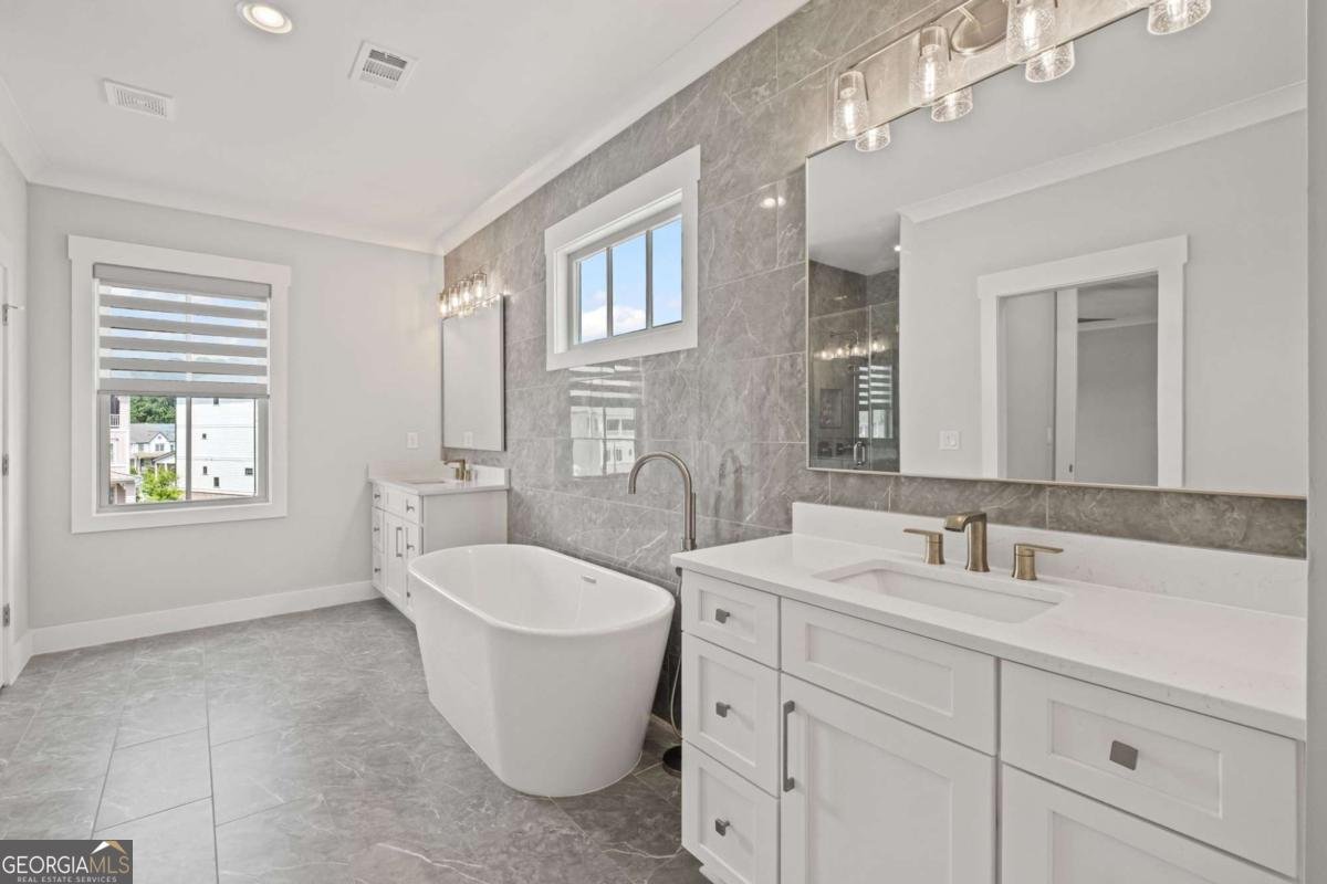583 Club Drive Woodstock - 31