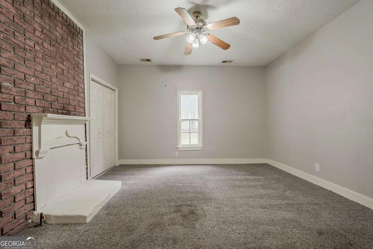 8211 Colquitt Street Douglasville - 14