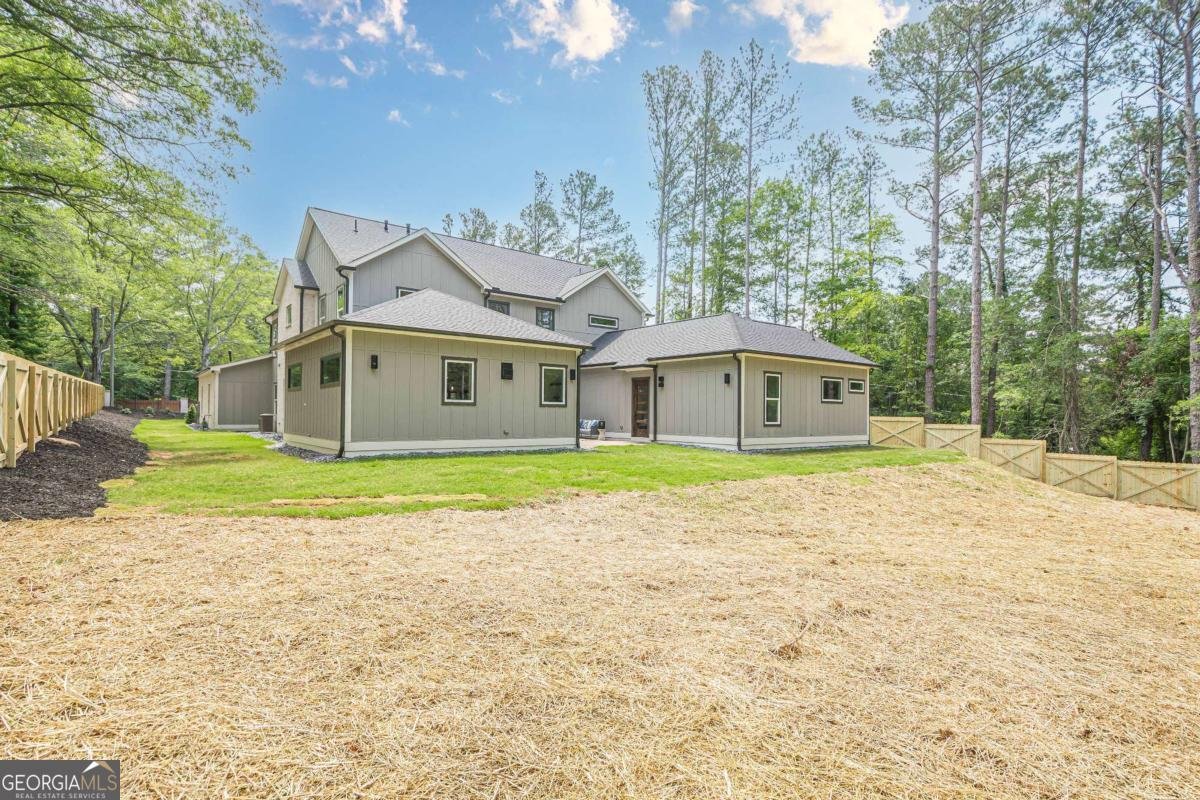 1273 Grayson Parkway Grayson - 44