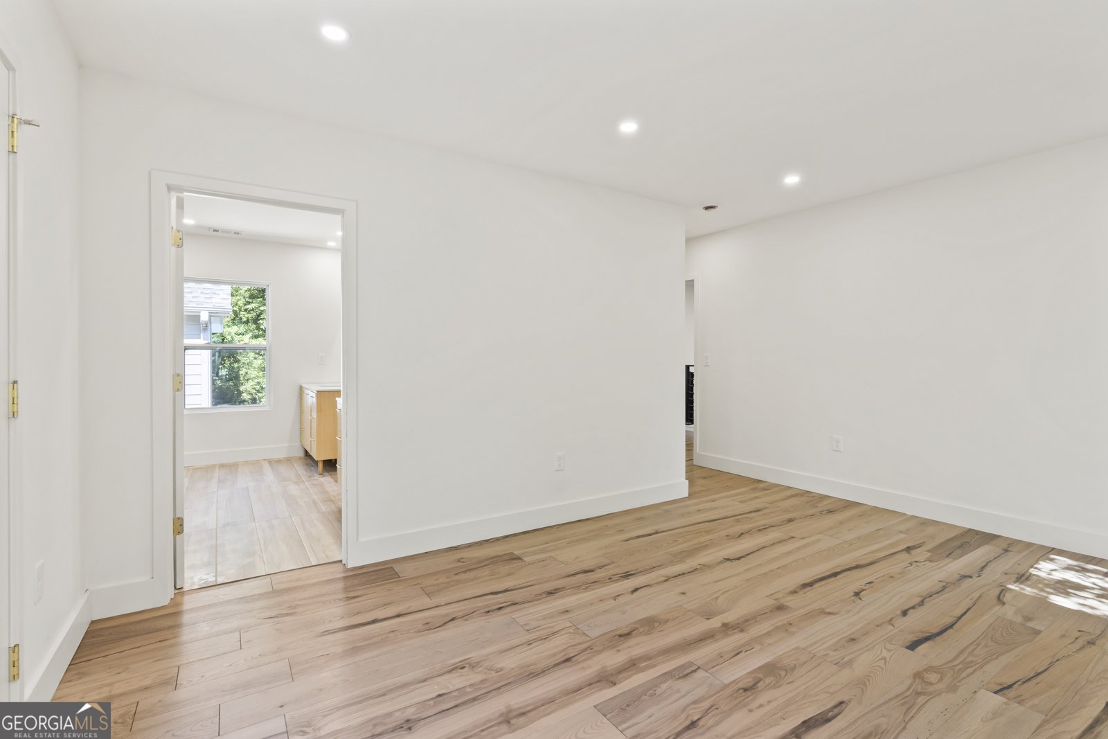996 Camilla Street Atlanta - 25